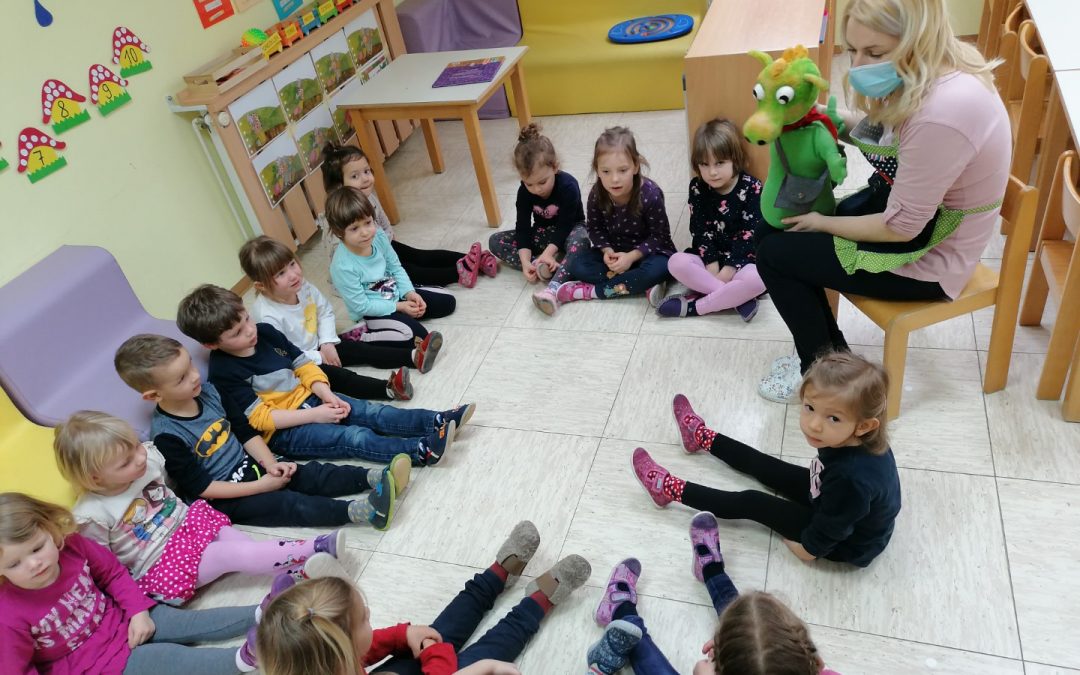 Zmajček Jurček pri Mavricah