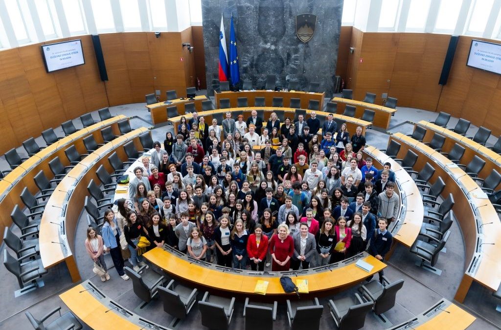 34. NACIONALNI OTROŠKI PARLAMENT 